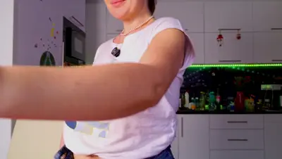 CaroJhoness Recorded video thumbnail on MyFreeCams (MFC)