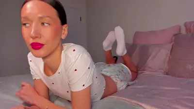 HotDoll19 Recorded video thumbnail on MyFreeCams (MFC)