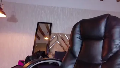 Olivia11_ Recorded video thumbnail on MyFreeCams (MFC)