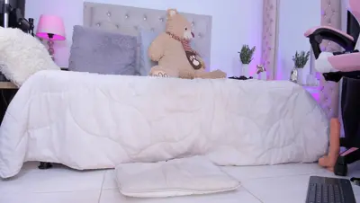 Recorded video of LorennaHdez on MyFreeCams (MFC) thumbnail