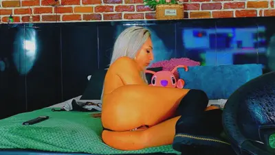 Recorded video of BluEyesDesire on MyFreeCams (MFC) thumbnail