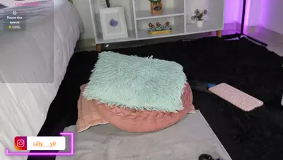 Recorded video of Lilly_dollss on MyFreeCams (MFC) thumbnail