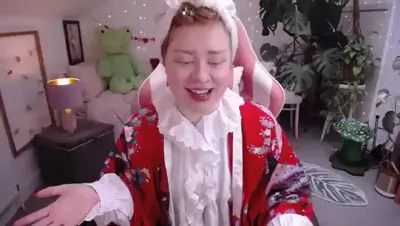 Recorded video of LunaRoux on MyFreeCams (MFC) thumbnail