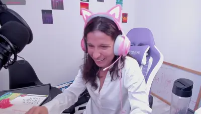 Recorded video of Lunatikaa on MyFreeCams (MFC) thumbnail