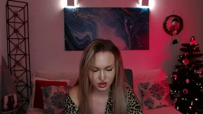 Recorded video of Rossa_X on MyFreeCams (MFC) thumbnail