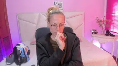 Recorded video of SammySanders on MyFreeCams (MFC) thumbnail