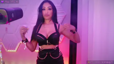 Recorded video of SinCityVEE on MyFreeCams (MFC) thumbnail