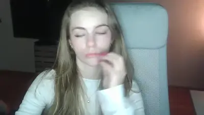 Recorded video of AriaFantasy on MyFreeCams (MFC) thumbnail