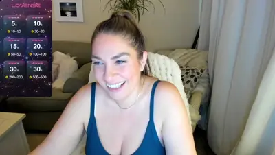 Recorded video of KieraReines on MyFreeCams (MFC) thumbnail