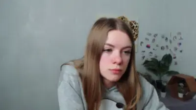 Recorded video of NikolTepliss_ on MyFreeCams (MFC) thumbnail