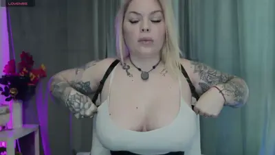 Recorded video of Issa_Jo on MyFreeCams (MFC) thumbnail