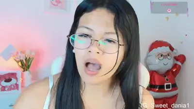 Recorded video of Sweet_dania_ on MyFreeCams (MFC) thumbnail