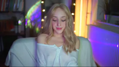 Recorded video of Fanny21 on MyFreeCams (MFC) thumbnail