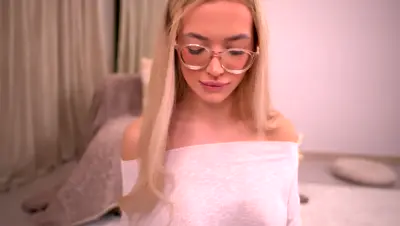 Recorded video of KylieJoyce on MyFreeCams (MFC) thumbnail