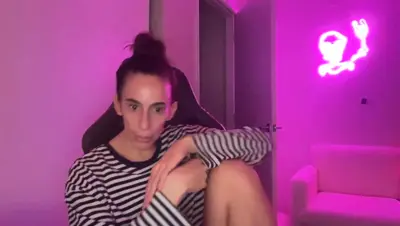 Recorded video of Tanya_horny on MyFreeCams (MFC) thumbnail