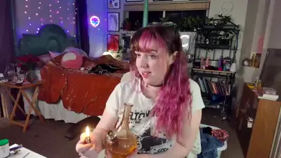 MyFreeCams LilPinkAlien thumbnail