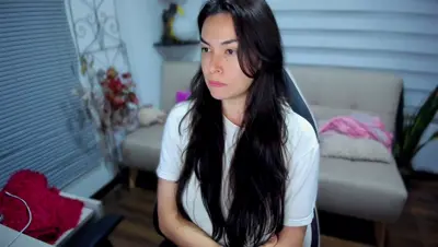 MyFreeCams LunaLuneraa thumbnail