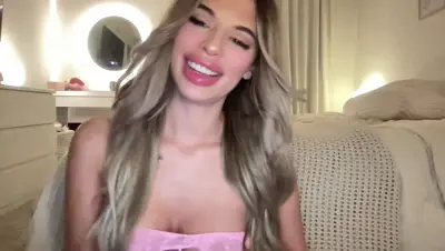 MyFreeCams aryaaxo thumbnail