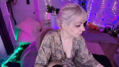 MyFreeCams LunaWolfie thumbnail