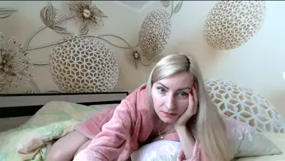 MyFreeCams MeltingJulia thumbnail